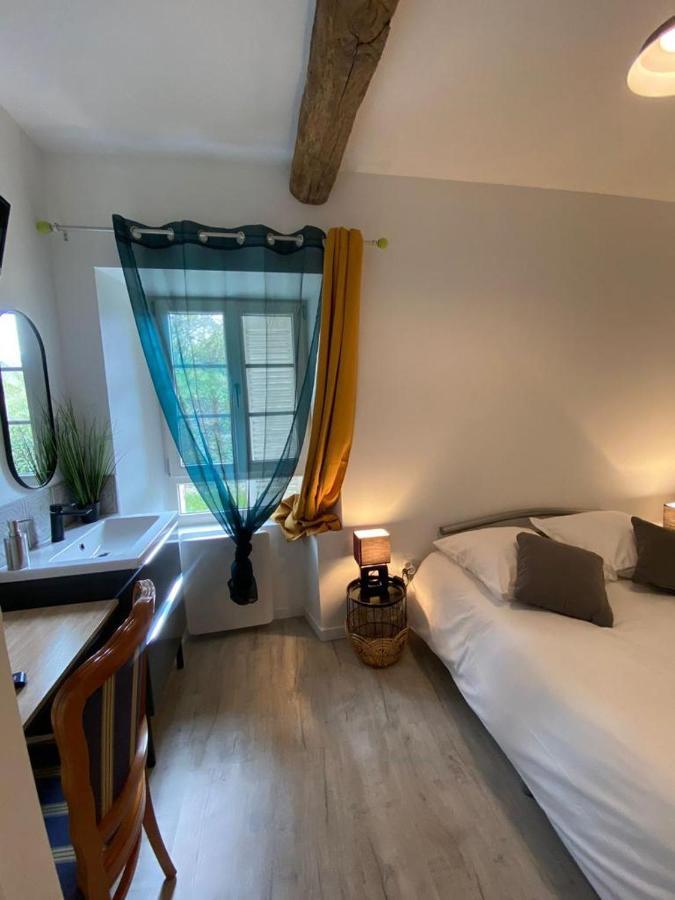L'Annexe Du Chateau De Saint Genix Екстер'єр фото