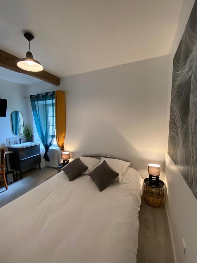 L'Annexe Du Chateau De Saint Genix Екстер'єр фото