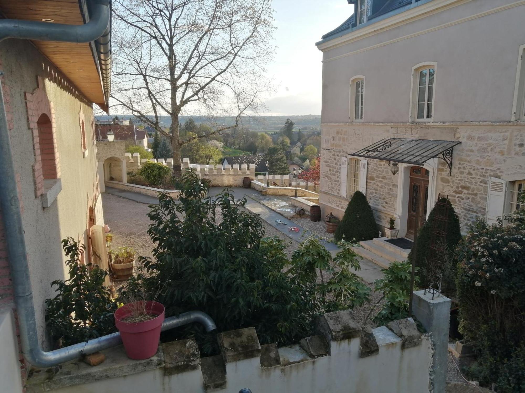 L'Annexe Du Chateau De Saint Genix Екстер'єр фото