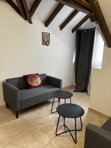 L'Annexe Du Chateau De Saint Genix Екстер'єр фото